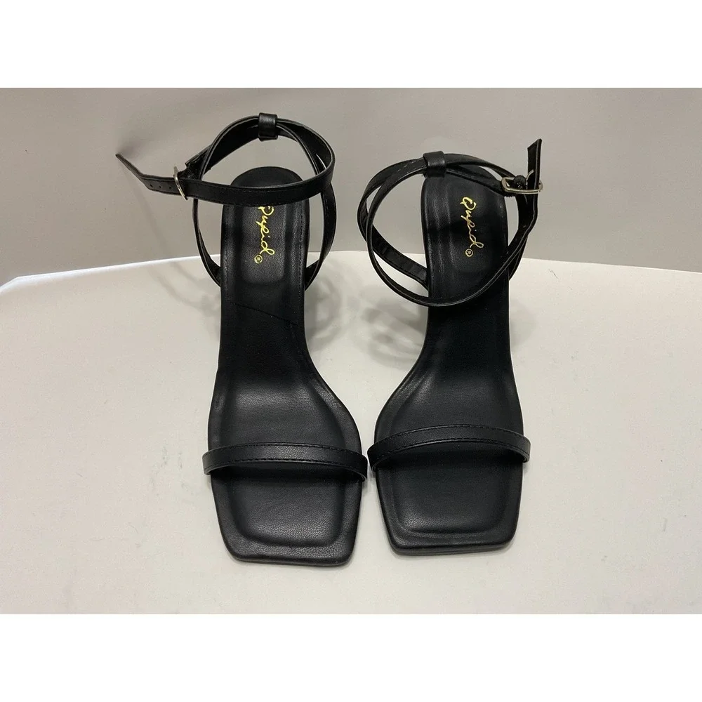 Qupid Anessa-01 Black Strappy Square Toe Stiletto Heel Sandals Womens Size 6 NEW
